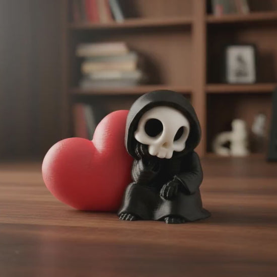 Sitzender Sensenmann mit Herz – Gothic Dekofigur – Produktvideo