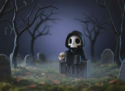 Sensenmann auf Grabstein – Gothic Mini-Figur – Produktvideo