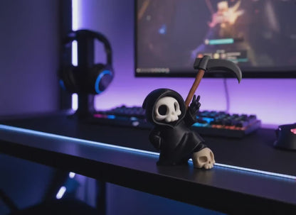 Sensenmann-Figur mit Totenkopf & Peace – Gothic Mini-Deko – Produktvideo
