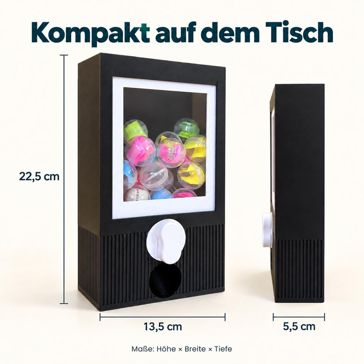 Kapselautomat in Vorder- und Seitenansicht. Gemessene Außenmaße: 22,5 cm hoch, 13,5 cm breit und 5,5 cm tief.
